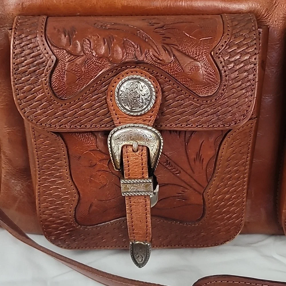 Vintage American West Hand Tooled Luggage Bag, Travel Bag, Carry-On Duffel Large - Picture 4 of 16